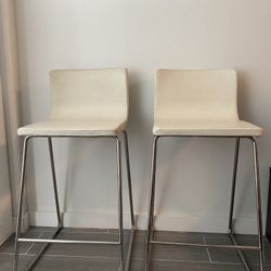 Bar stools . IKEA. Leather. 