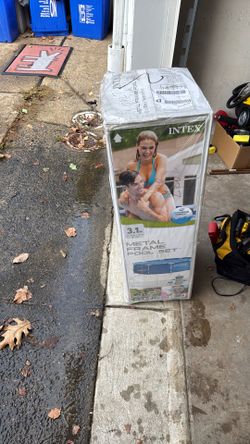 INTEX Metal Frame Pool Set Brand New In Box Never Use 