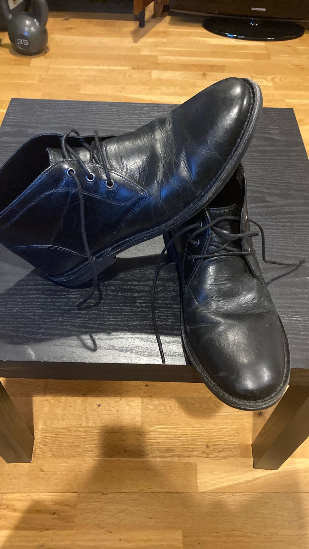 Men’s Black Chucka Boots Size 10.5