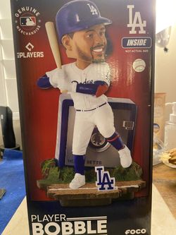 Los Angeles Dodgers Mookie Betts players Bank.