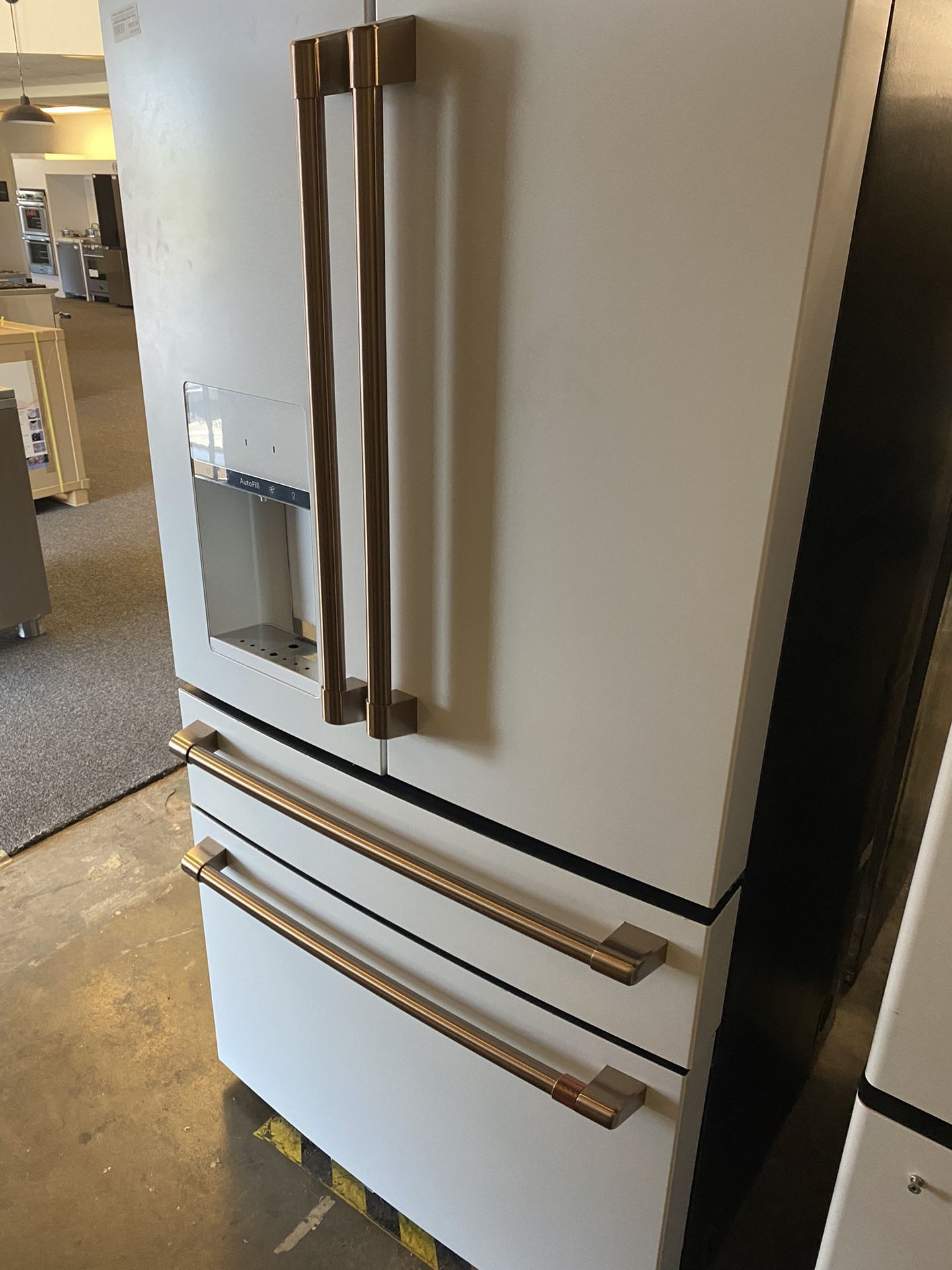 Cafe 27.8 Cu. Ft. Smart 4-Door French-Door Refrigerator CVE28DP4NW2