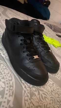 Black Air Force 1 Nikes Mid