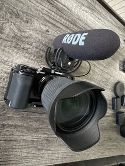 Sony ZV-E10 Bundle