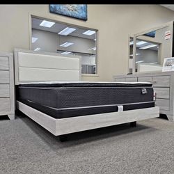 Wood Bed - Rustic Oak Color 👍🏻👌🏻👌🏻👌🏻👍🏻 Boucle Headboard