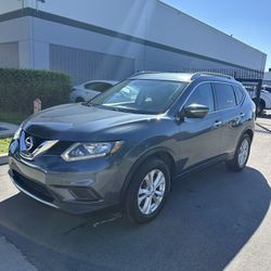 2014 nissan rogue sv $5.900 OBO