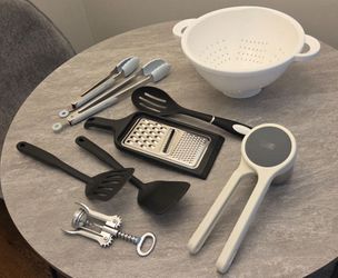 Assorted Kitchen Utensils