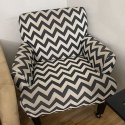 Wide Comfortable Chair 
