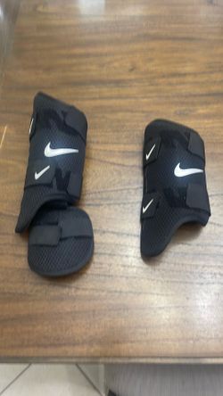 Ankles guard