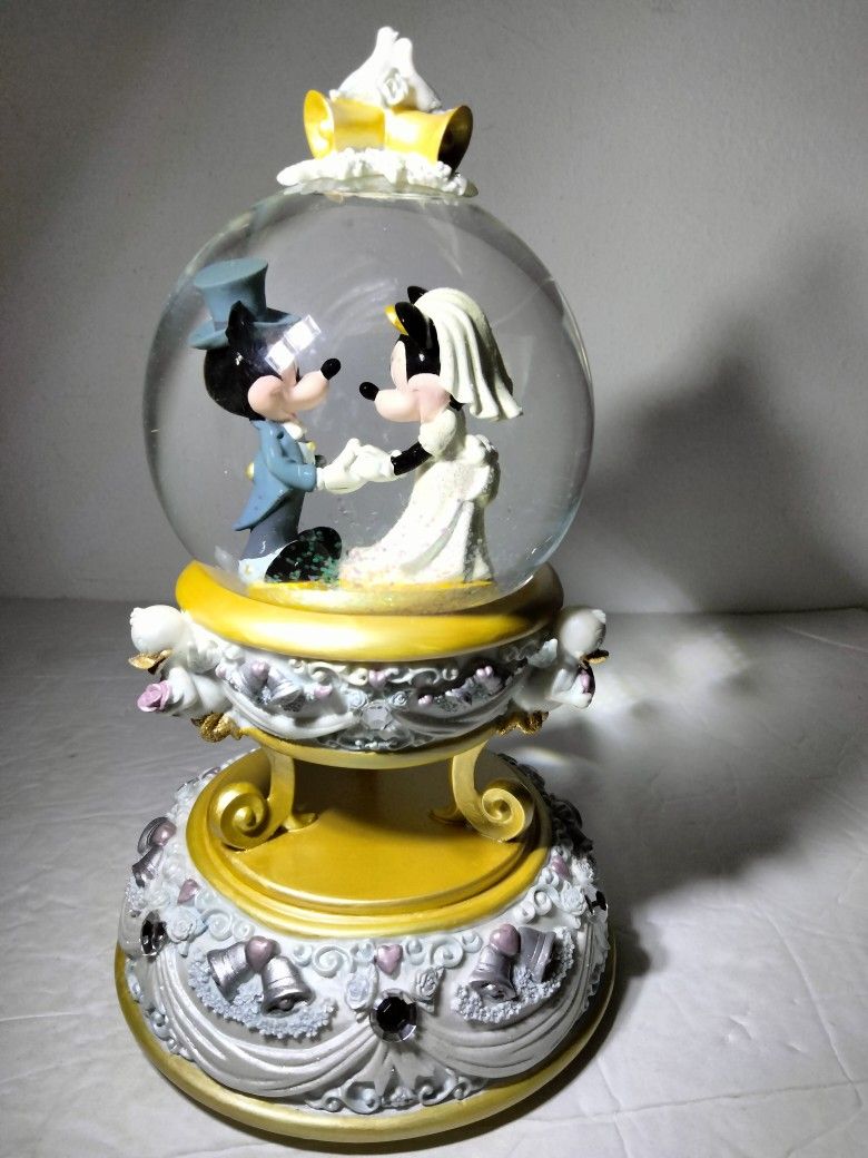 Disney Mickey & Minnie Mouse Wedding Snow Globe With Tag! Plays The Tune "Could This Be Love"π
