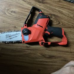 Milwaukee Mini Chain Saw 