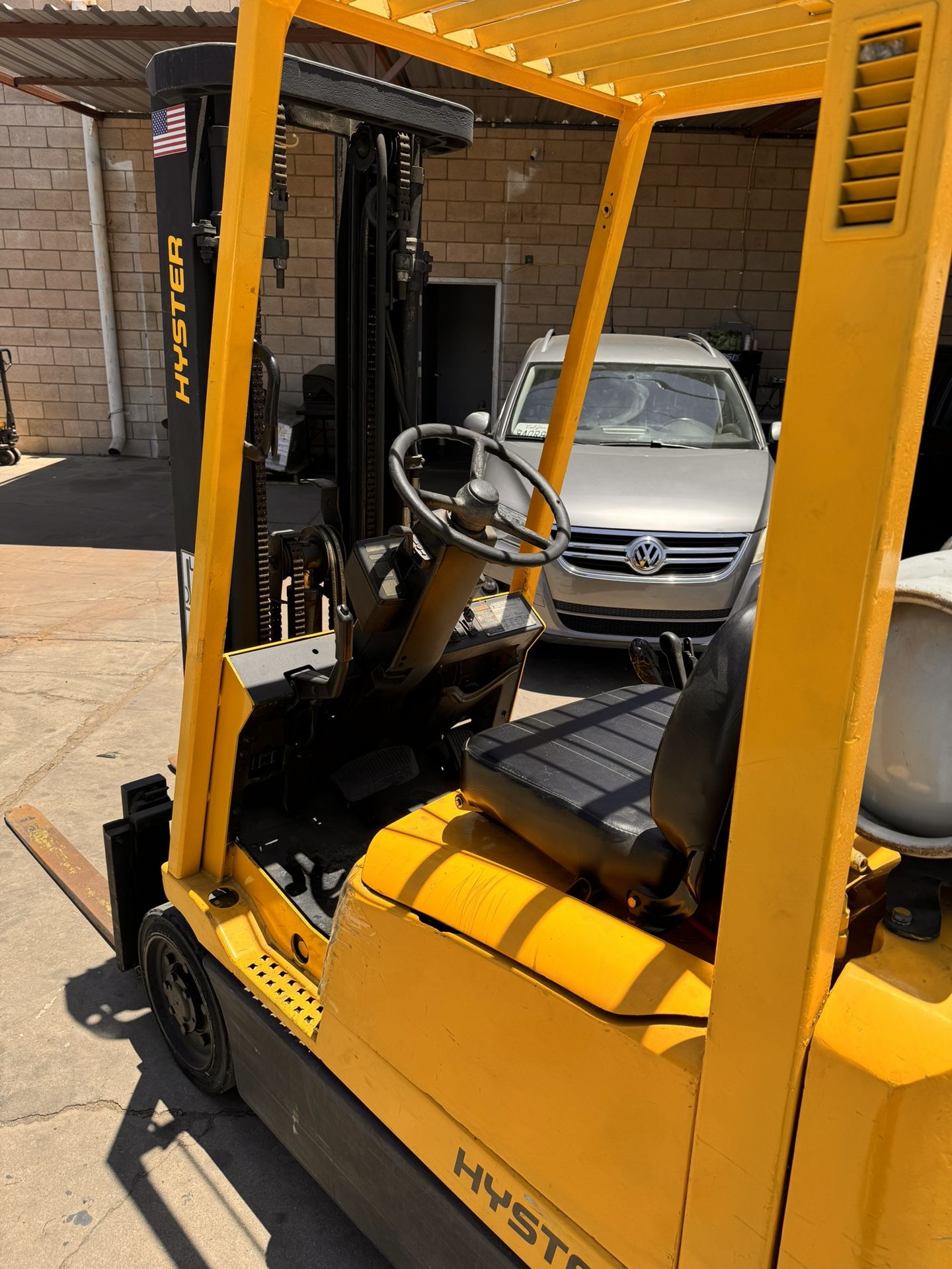 2004 Forklift Business equipment