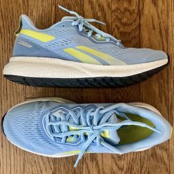 NEW WOMENS REEBOK RUNNING SHOES