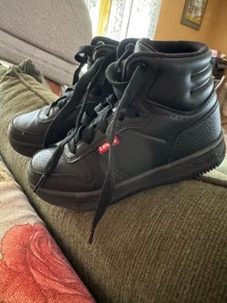 Boys Levi’s Shoes