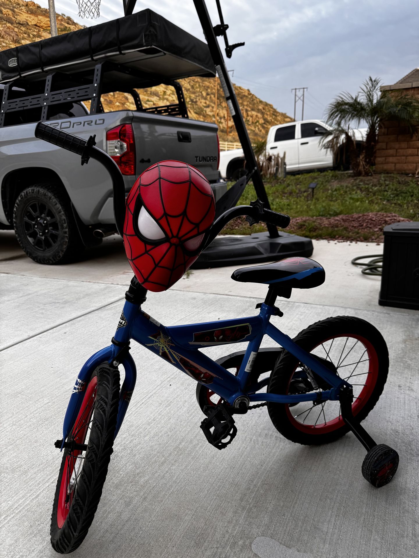 Kids bikes spiderman and barbie