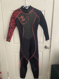 Brand New size 8 women’s Wetsuit