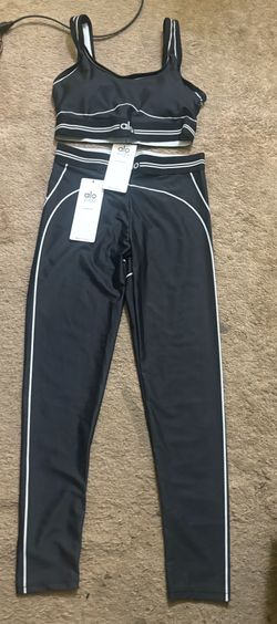 black alo yoga 2 piece set