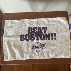Lakers Rally Towel