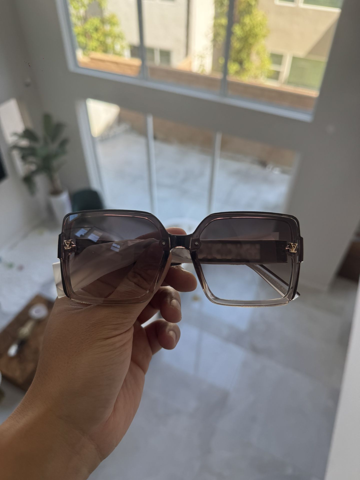 LV Louis Vuitton Shades For Women