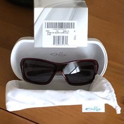 Oakley Break Up Scarlet