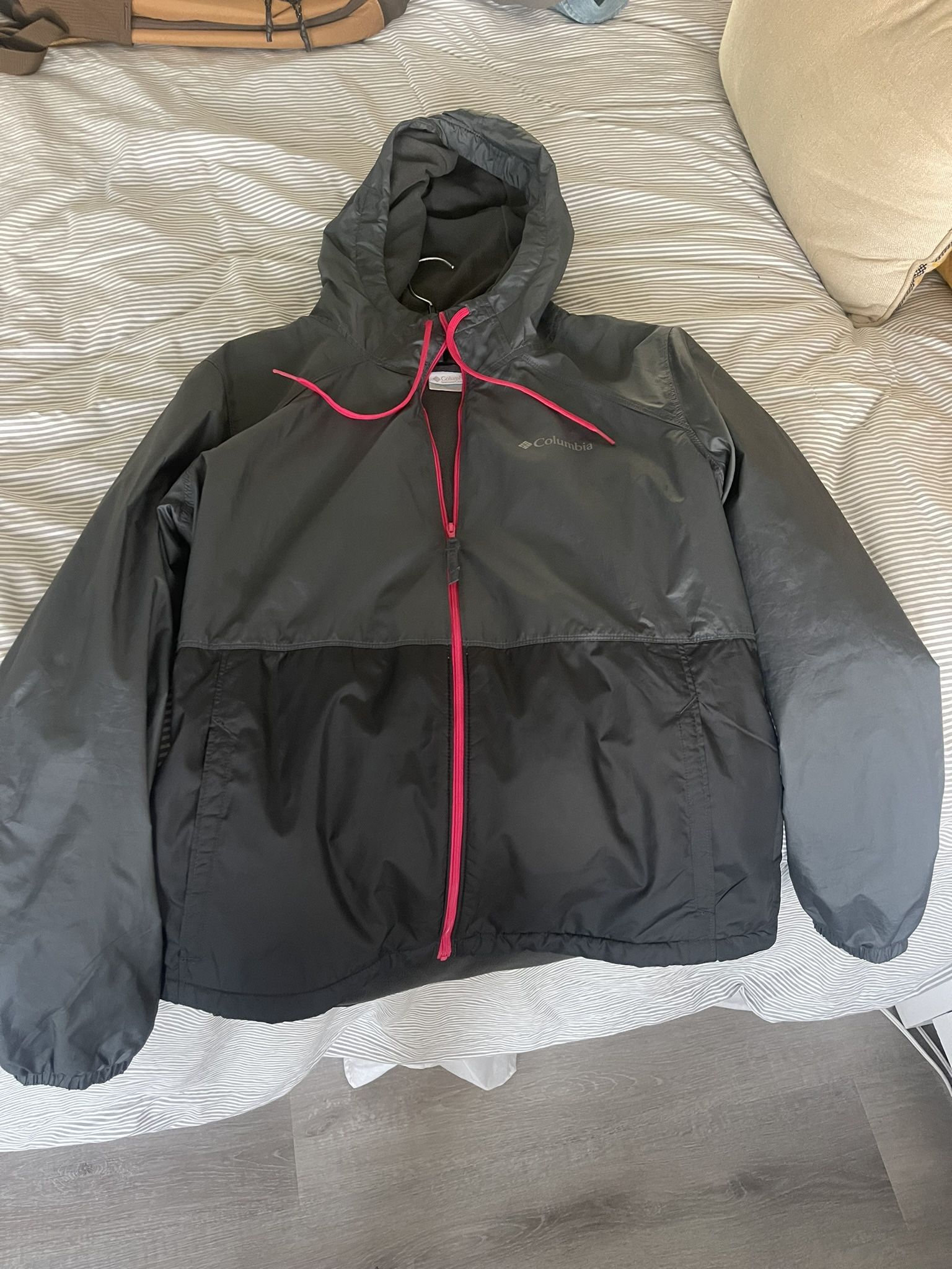Columbia rain jacket with fleece size S