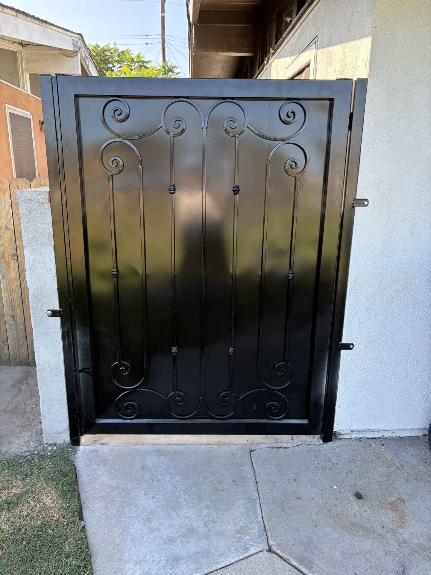 Beautiful BlackGate/ Hermoso PortonNegro