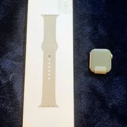 NEW Apple Watch SE (3rd Gen) 40mm Starlight w/ Band