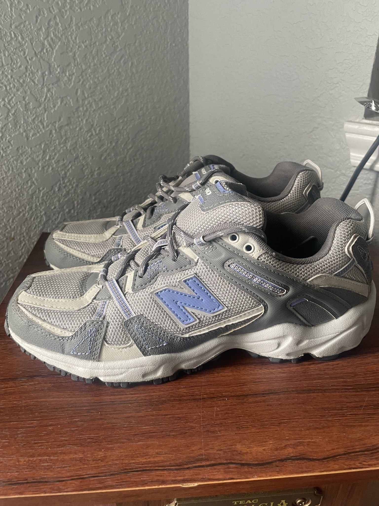 New Balance 410 All Terrain Hiking Trail Running Shoes WT410GB Women's 9.5  for Sale in San Antonio, TX - OfferUp
