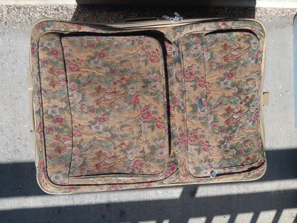 Travel Gear 28" Check In Luggage Suitcase