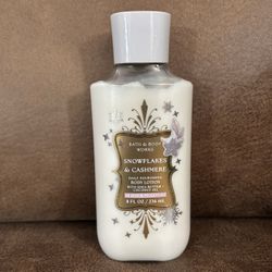 Snowflakes and Cashmere Body Lotion 