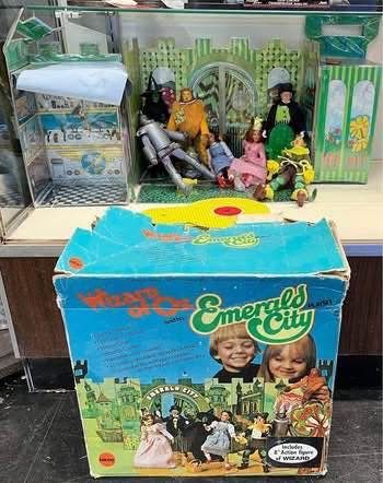 Vintage 1974 Wizard of Oz Emerald City Playset