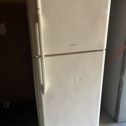 GE Apartament Refrigerator
