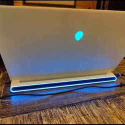 Alienware x15 r2 Gaming Notebook