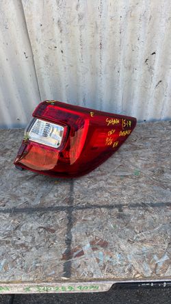 2015-2016-2018-2019 Subaru Outback Right OEM Tail Light OEM used