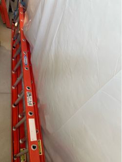 Fiberglass Ladder 28 Foot