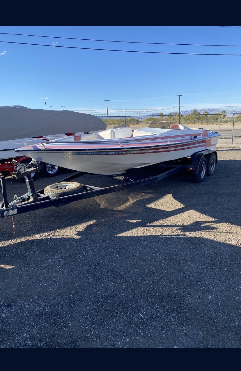 1989 Crusader Open Bow Boat 