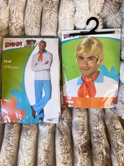 Scooby-Doo Fred Adult Costume and Wig Set
