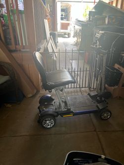 Mobility scooter