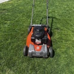 Husqvarna RWD Mower Honda Engine 