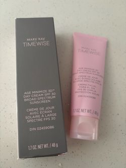 New in Box - Mary Kay Day Cream - Timewise age minimize 3D ( normal - dry skin )