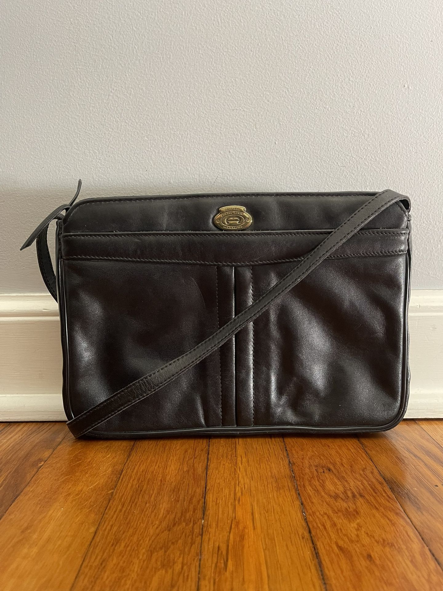 Beautiful Etienne Aigner Leather Crossbody 