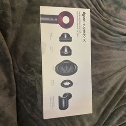 Dyson Airwrap Sealed Authentic