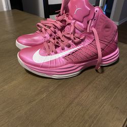 Hyper Dunk 2012 Think Pink Sz 9.5