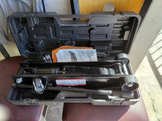 Se vende Gato para carro.