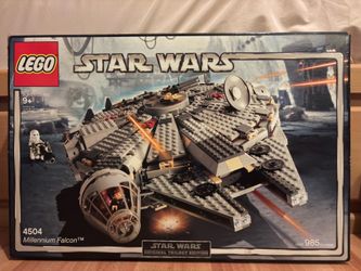 RARE (RETIRED) LEGO Star Wars Millennium Falcon 4504 set (FACTORY SEALED)