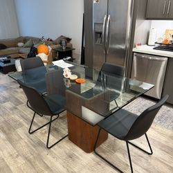 Luxury Glass Dining Table 