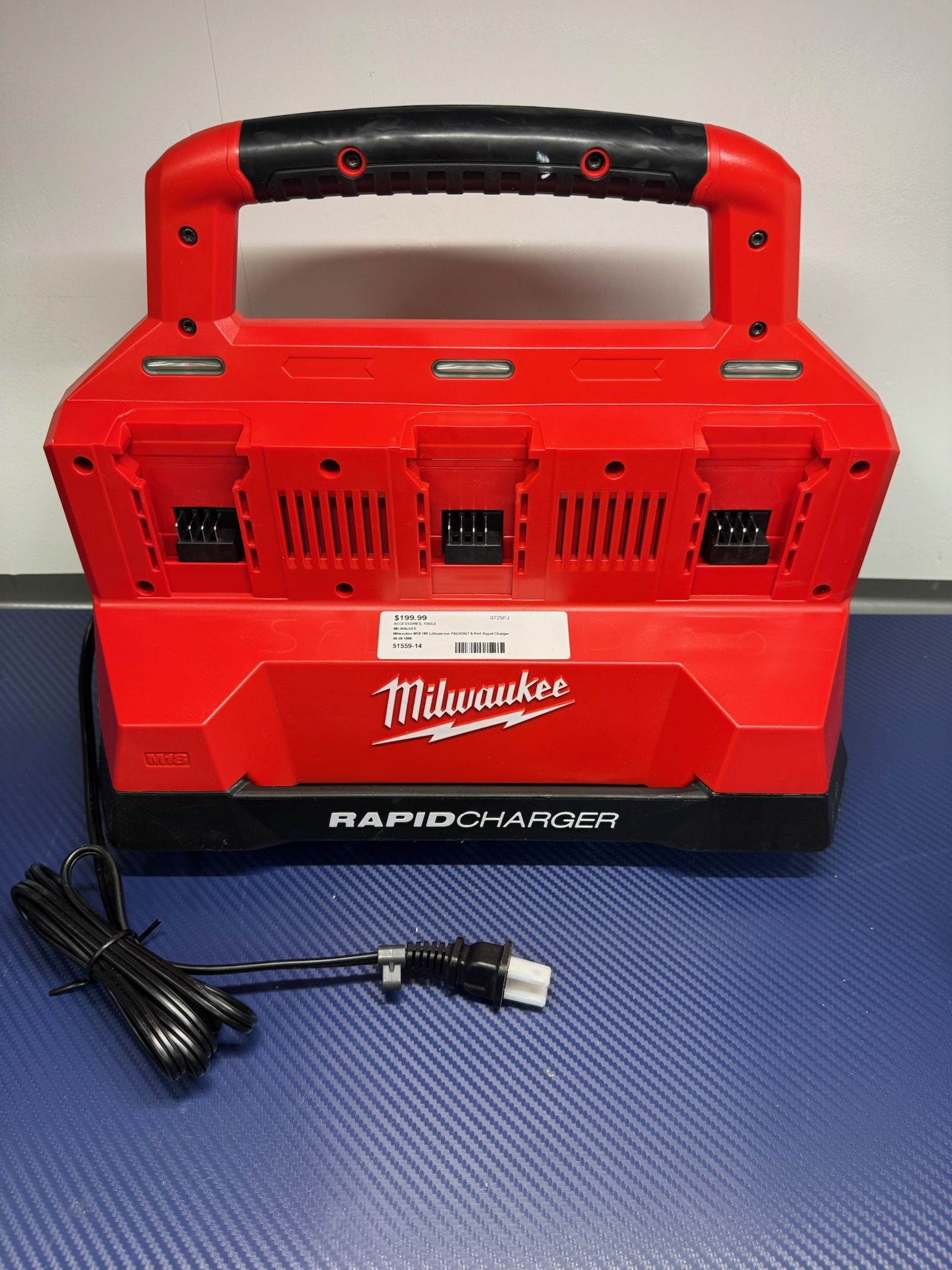 Milwaukee 48-59-1809 M18 18V Lithium-Ion PACKOUT 6-Port Rapid Charger