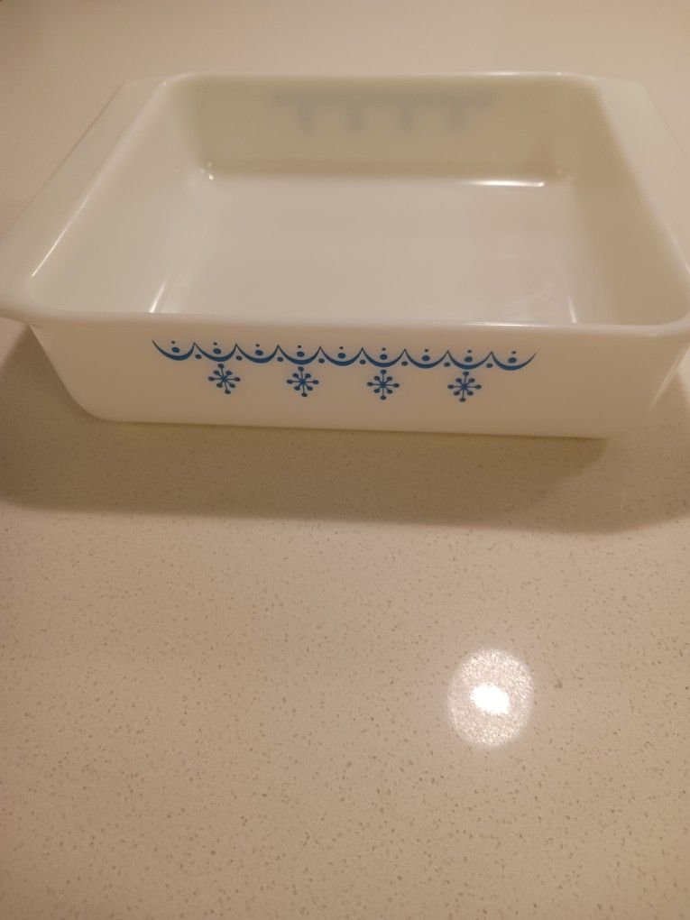 EXCELLENT VINTAGE PYREX BAKING DISH 