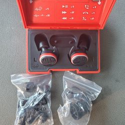 Milwaukee Headphones 