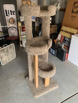 Cat Condo / Cat Tree /  Cat Stand / 4 Levels - EC!