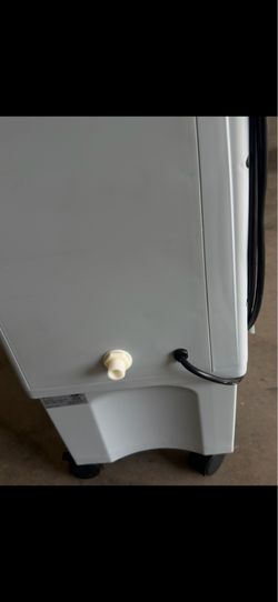 Portable swamp cooler